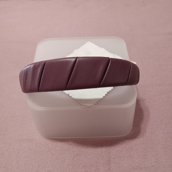 Woman's headband - Picture 2 of 3